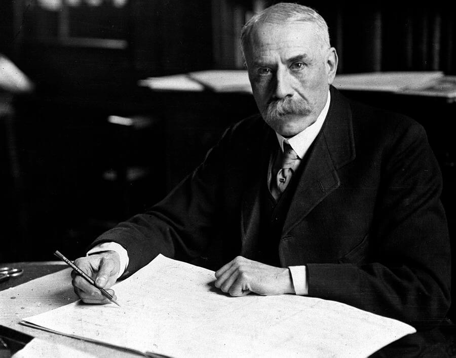 CUỘC ĐỜI VÀ SỰ NGHIỆP CỦA EDWARD ELGAR (1857-1934)