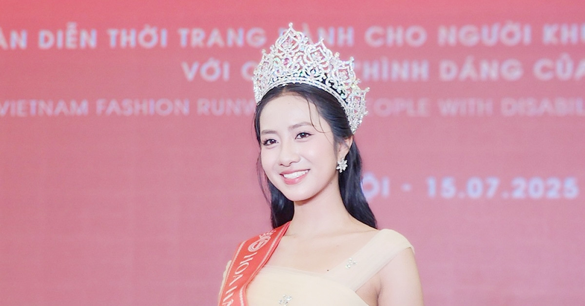 Hoa hậu Hà Trúc Linh tự nhận còn nhiều thiếu sót