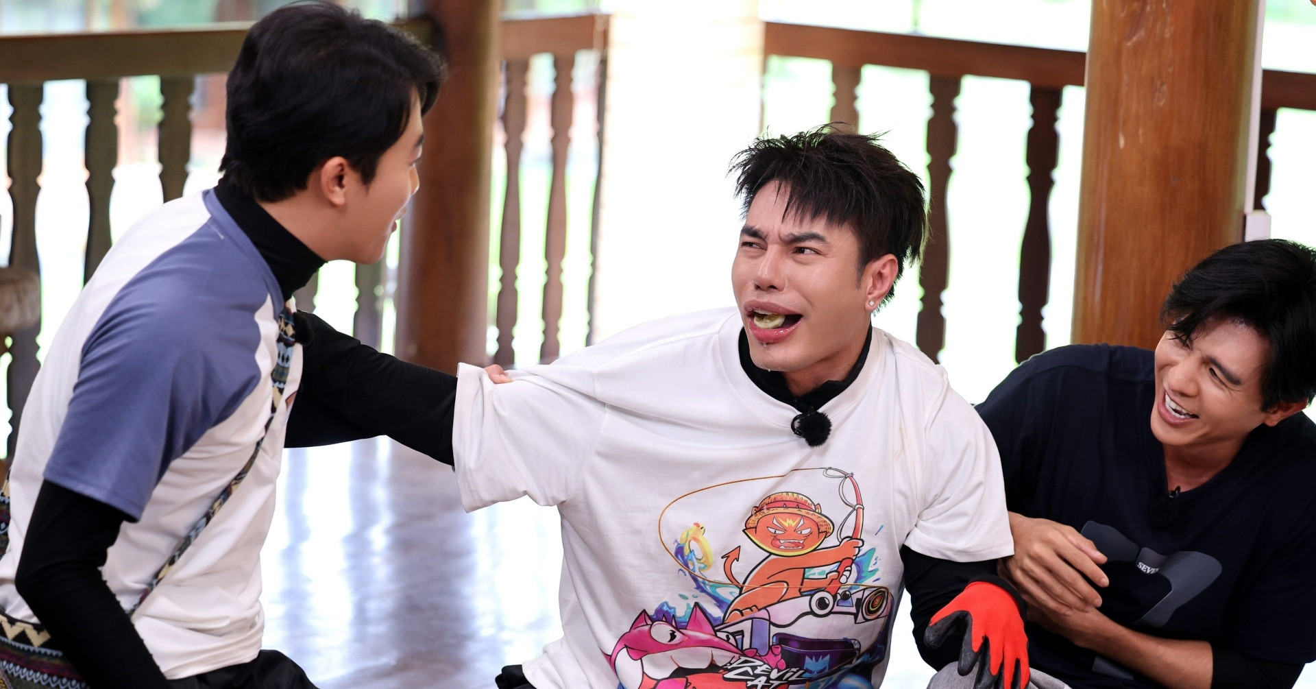 Cody Nam Võ bị vật ‘tơi tả’, Ngô Kiến Huy và HIEUTHUHAI ăn chanh ở ‘2 ngày 1 đêm’