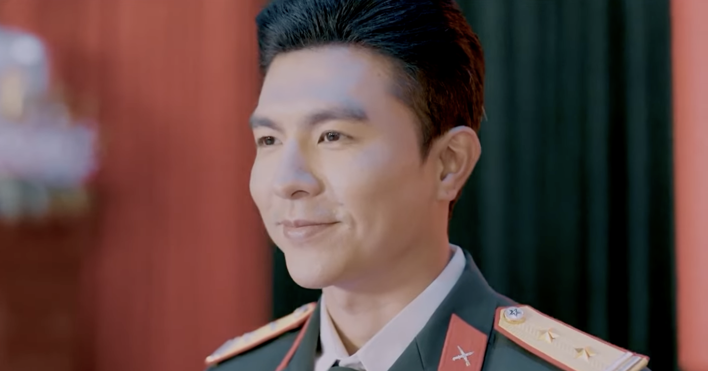 Mỹ nam hot nhất ‘Mưa đỏ’ gây sốt với tạo hình bộ đội đẹp trai trong phim VTV