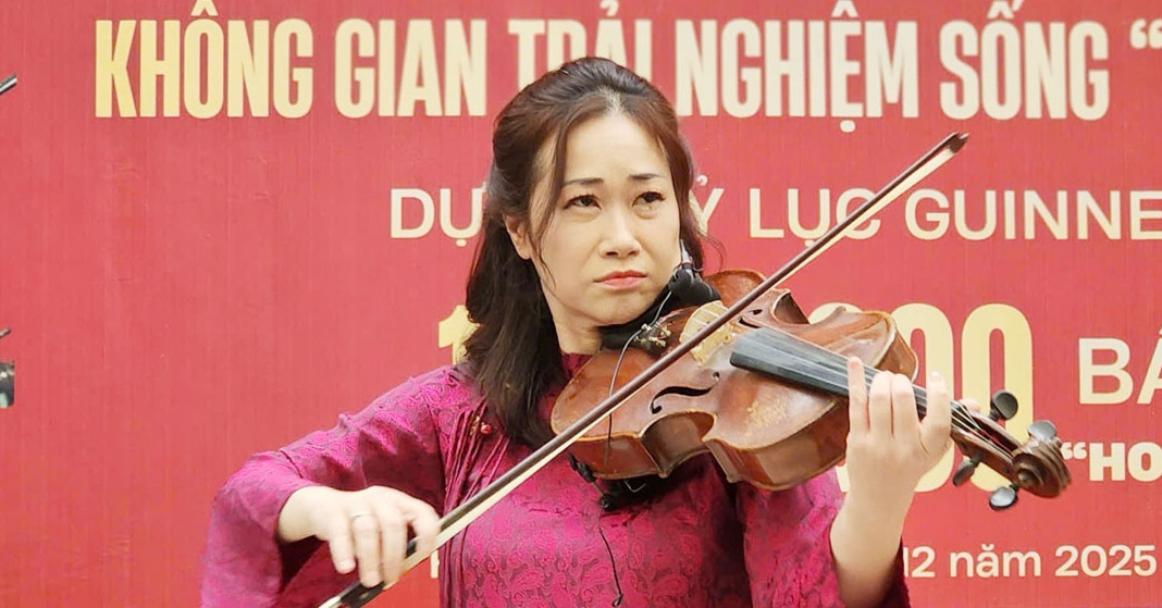 Nghệ sĩ viola từng biểu diễn ở 53 quốc gia về Việt Nam làm điều đặc biệt