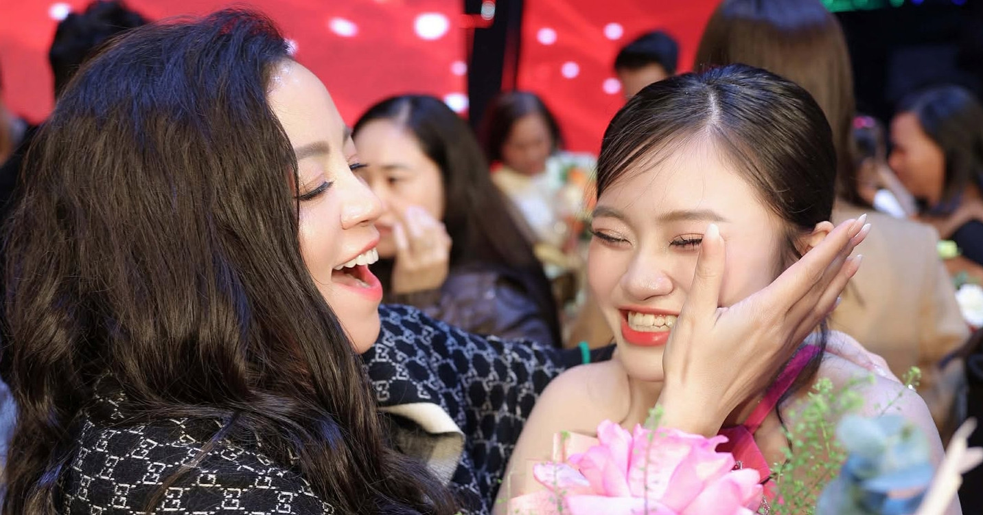 NSƯT Tố Nga ngỡ ngàng vì học trò 16 tuổi quá kinh khủng