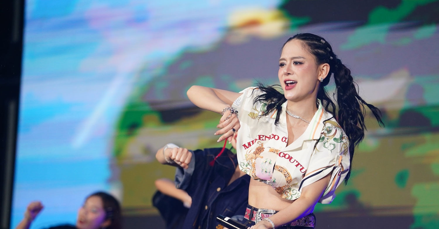 Thủng Long Family khuấy đảo lễ hội âm nhạc tại Hưng Yên