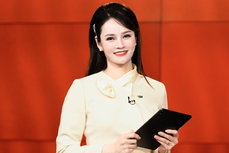 MC nổi tiếng tiết lộ hậu trường đằng sau những khung hình hot khi lên sóng VTV