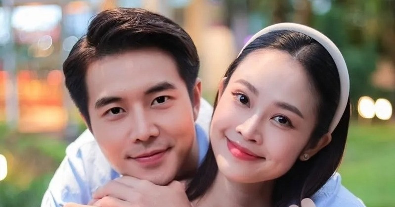 ‘MC có nụ cười đẹp nhất VTV’ ghen khi chồng đóng cảnh hôn với bạn diễn nữ