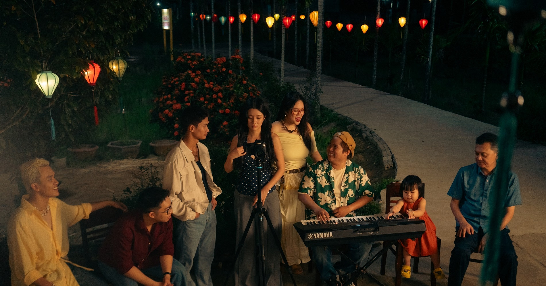 Phim ‘Cảm ơn người đã thức cùng tôi’ – Bản tình ca mới về gia đình và thanh xuân