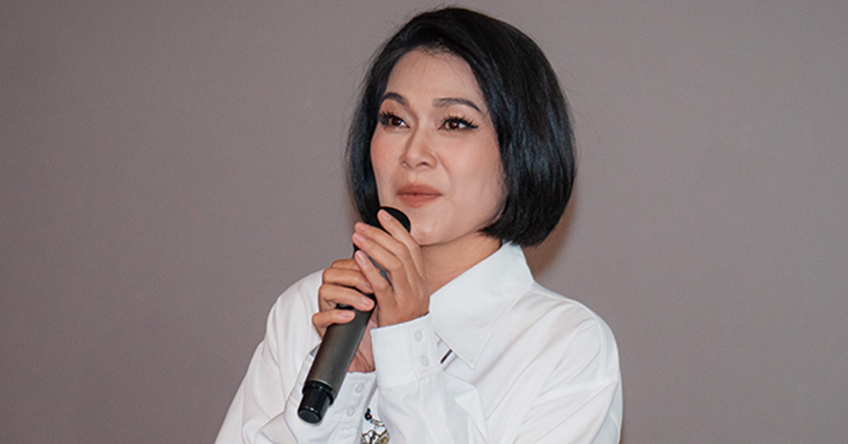 Diễn viên Đinh Y Nhung khóc kể nỗi đau xé lòng