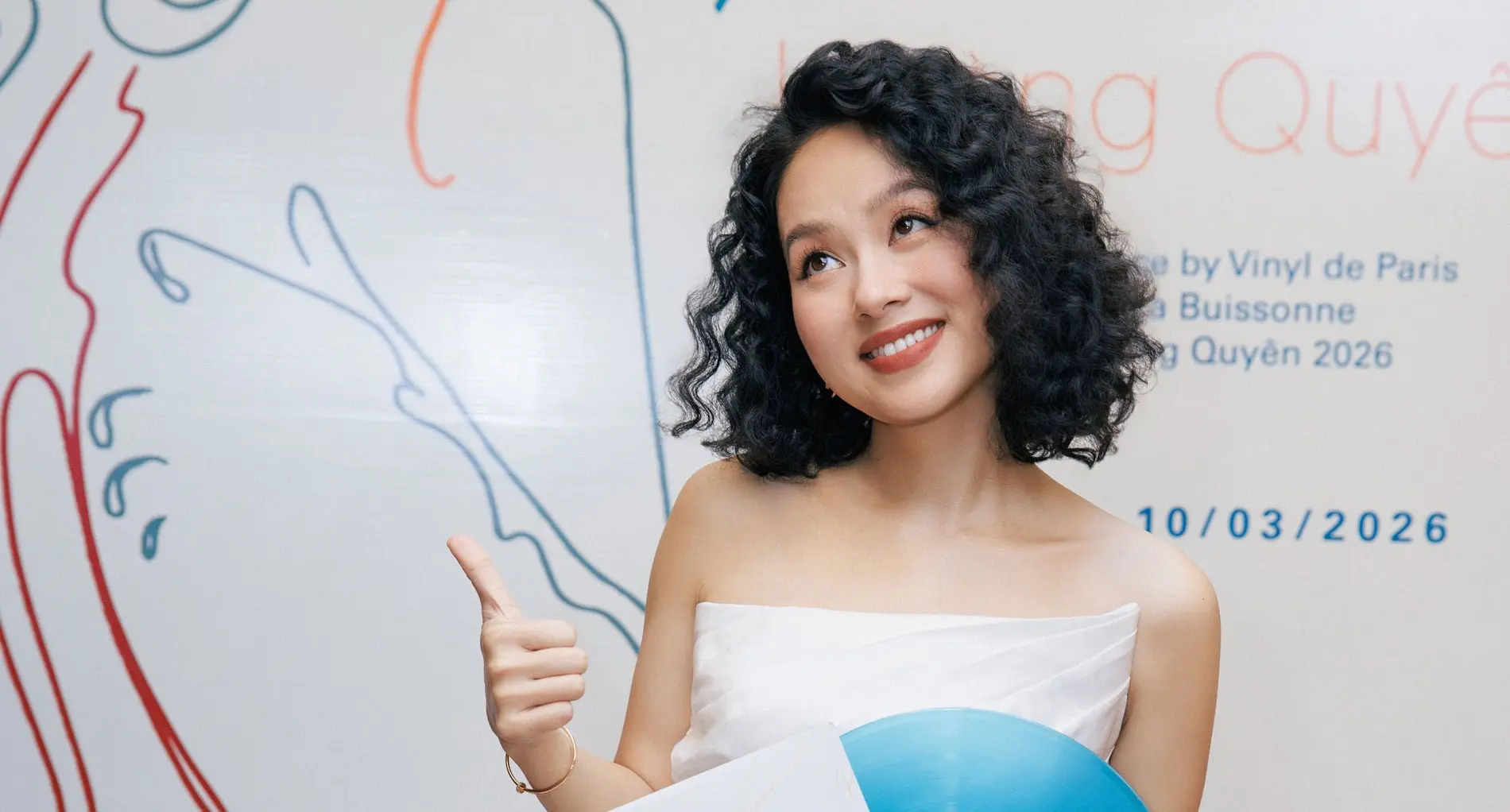 NSND Phạm Phương Thảo có mặt trong ngày vui của ca sĩ Hoàng Quyên