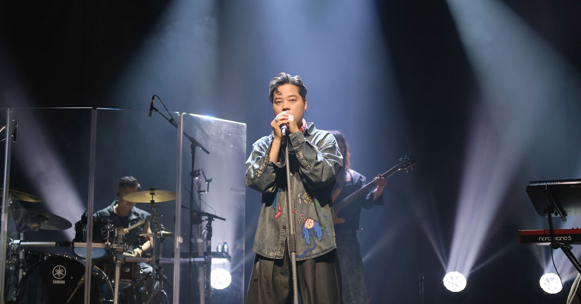 Giọng ca đặc biệt của The Voice Dương Trần Nghĩa và lựa chọn bất ngờ