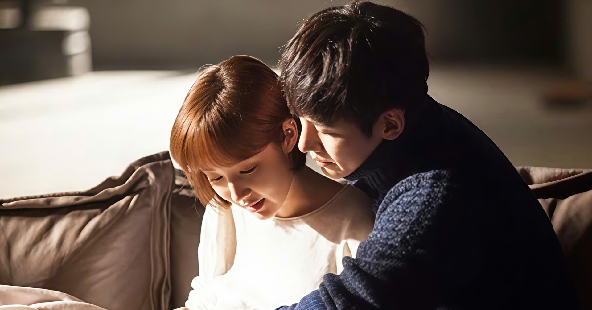 Ji Chang Wook và cái ôm tình tứ đánh cắp mọi ánh nhìn: Khoảnh khắc Healer thôi cô độc