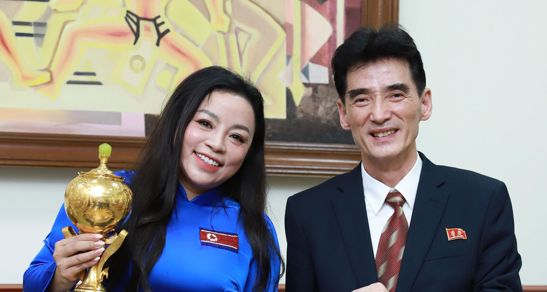 NSƯT Tố Nga được vinh danh đặc biệt, rất ít nghệ sĩ Việt Nam đạt được